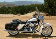 Harley-Davidson FLHRC Road King Classic